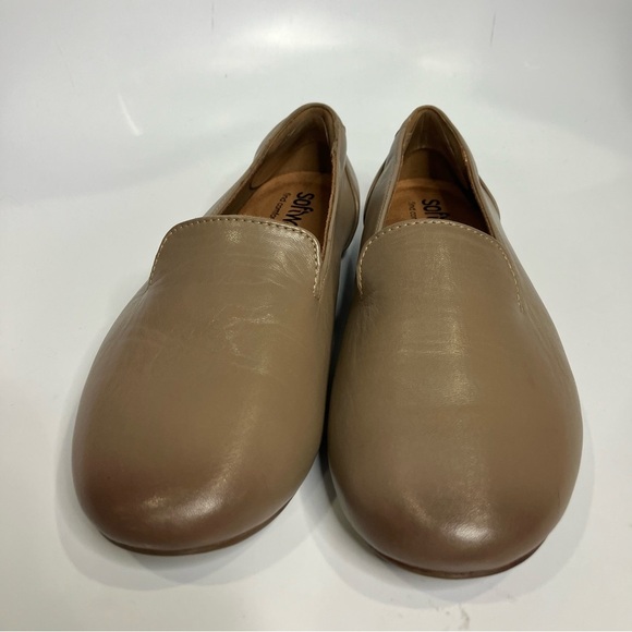 Softwalk Shelby slip on flats tan taupe leather women’s size 9.5WW business - Picture 3 of 10